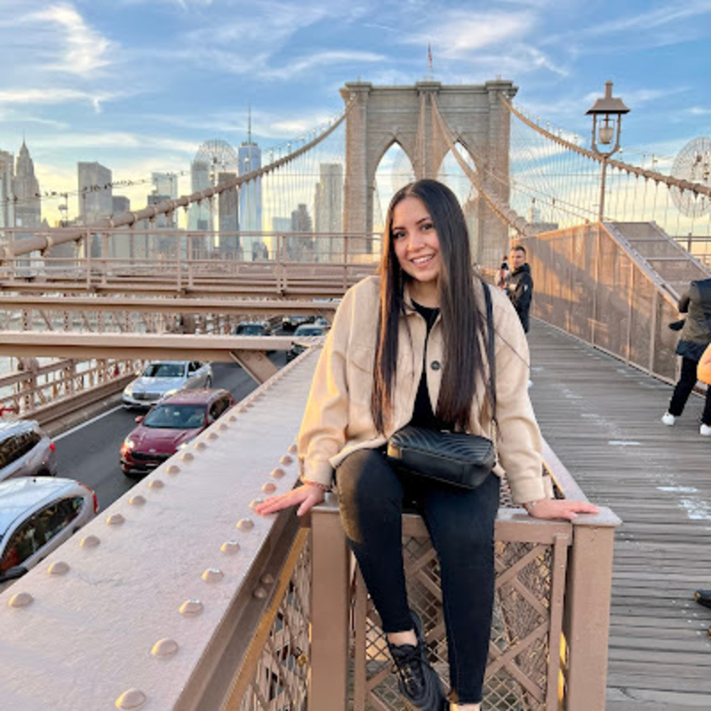 Meet your Posher, Jimena